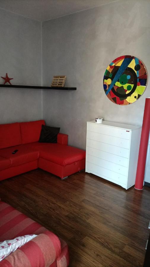 House Of Fly With Sea View, Front The Beach Savona Eksteriør bilde